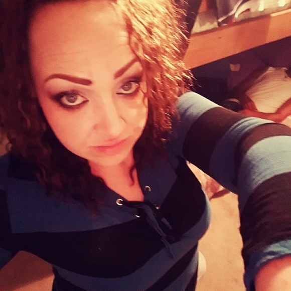 Meet your Posher, Van & April Cook - Picture 5 of 14